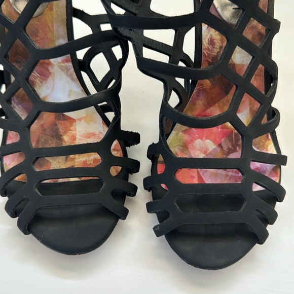 Madden Girl Cage Heels Size 8 - Picture 5 of 10